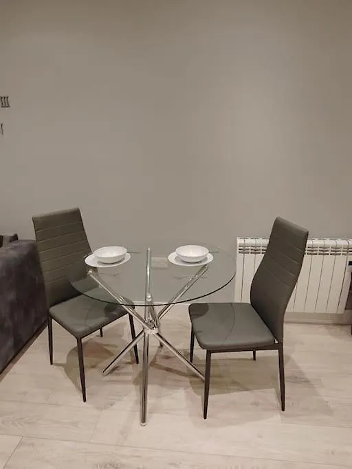 Central Huddersfield Apartment 0*,