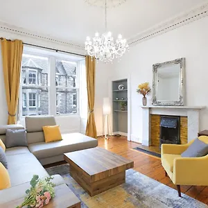 https://the-forrest-road-residence.edinburghhotelsuk.org